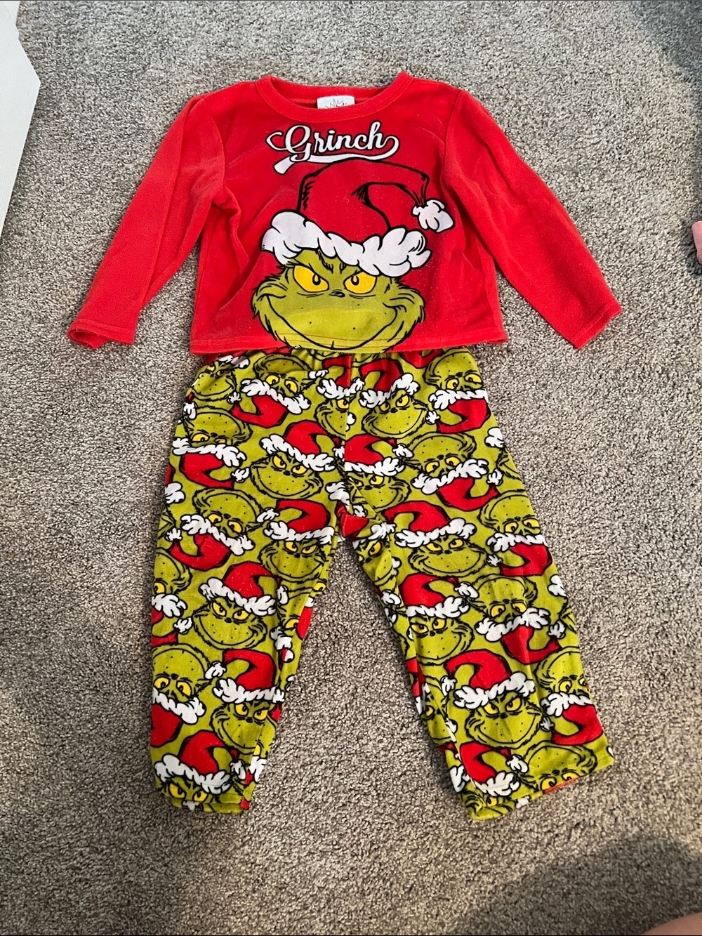 Grinch Kids' Red & Green Holiday Pajama Set